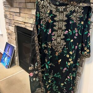 Embellished Floral Black shalwar kameez